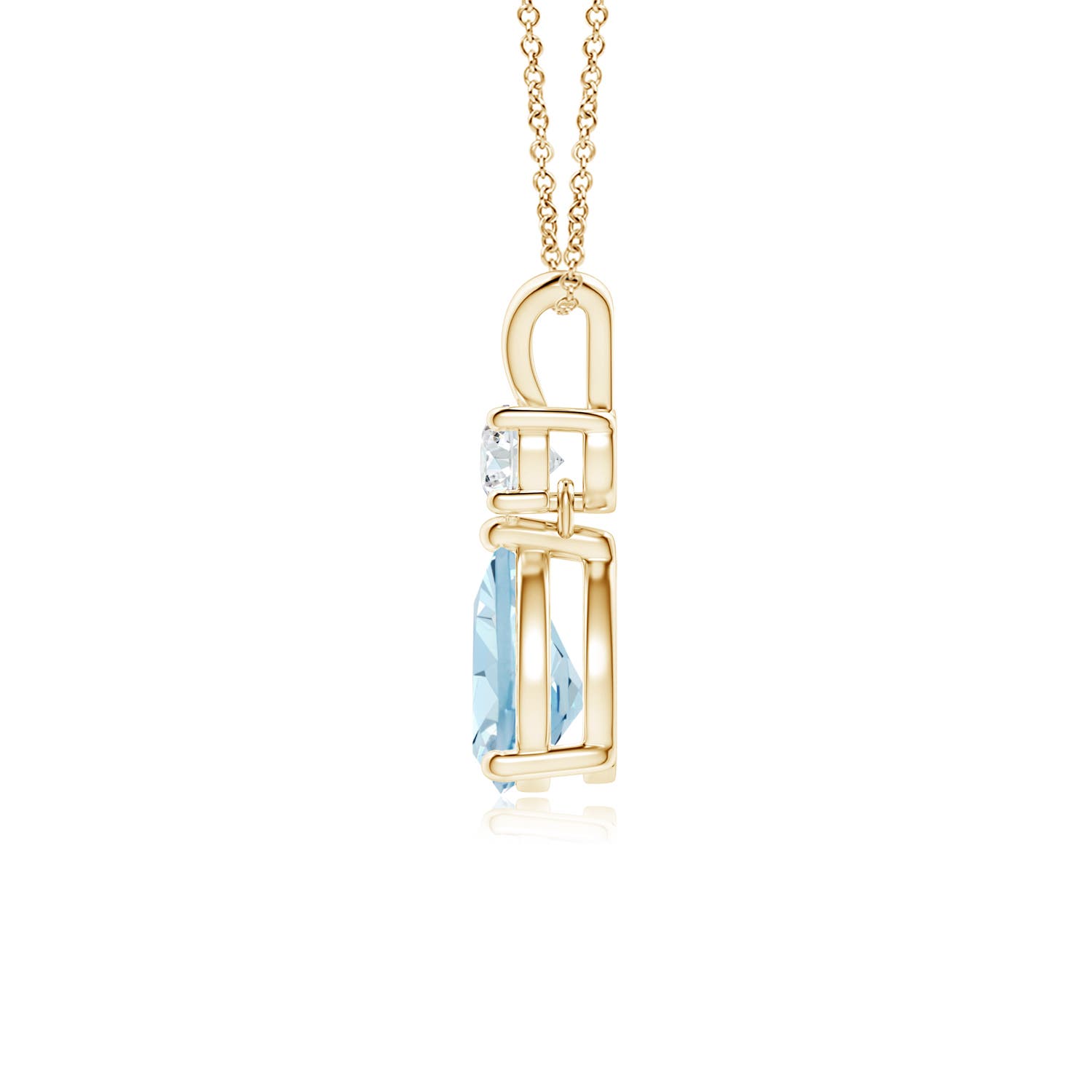 AA - Aquamarine / 0.66 CT / 14 KT Yellow Gold