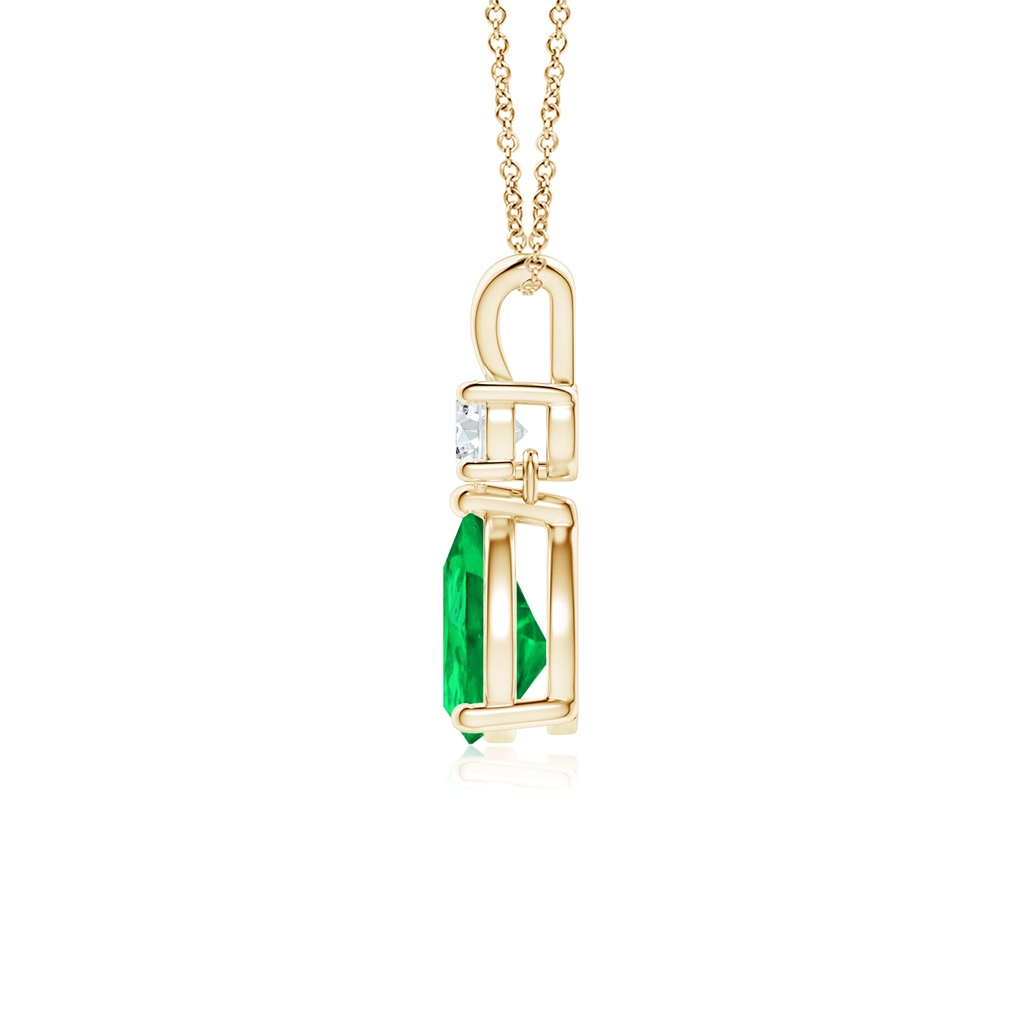 7x5mm AAA Pear-Shaped Emerald V-Bale Pendant in Yellow Gold Side 199