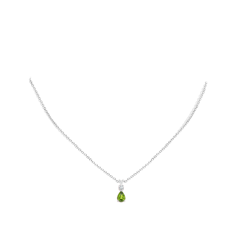 7x5mm AAA Pear-Shaped Peridot V-Bale Pendant in White Gold body-neck