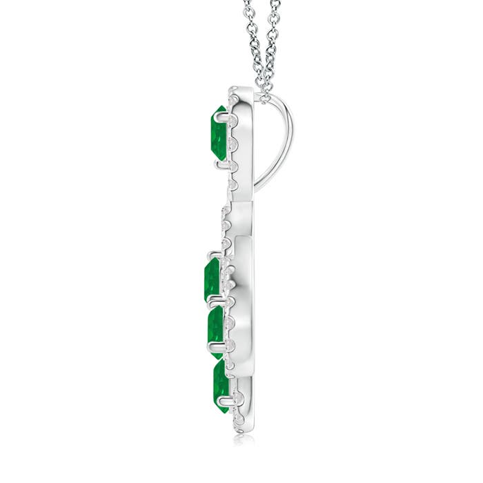 AA - Emerald / 1.06 CT / 14 KT White Gold