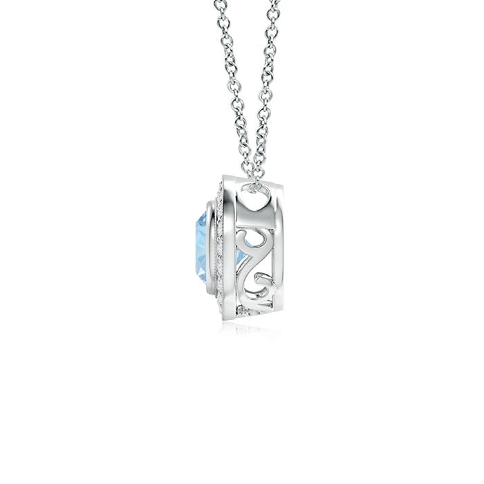 AAA - Aquamarine / 0.88 CT / 14 KT White Gold