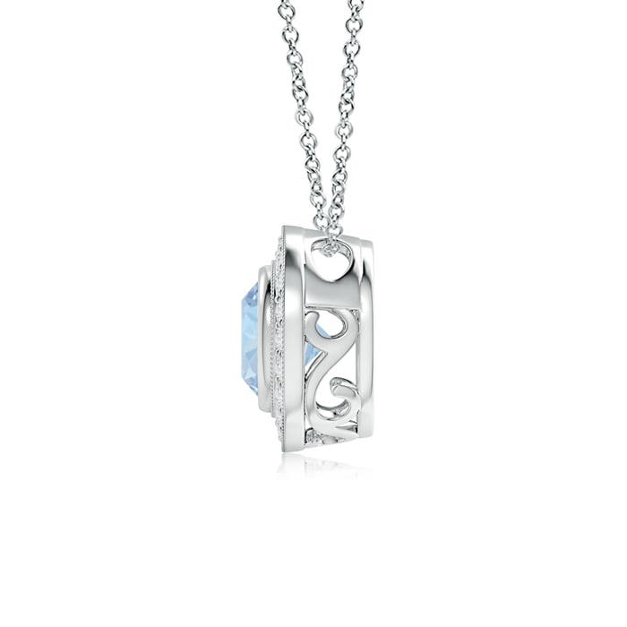 AA - Aquamarine / 1.32 CT / 14 KT White Gold