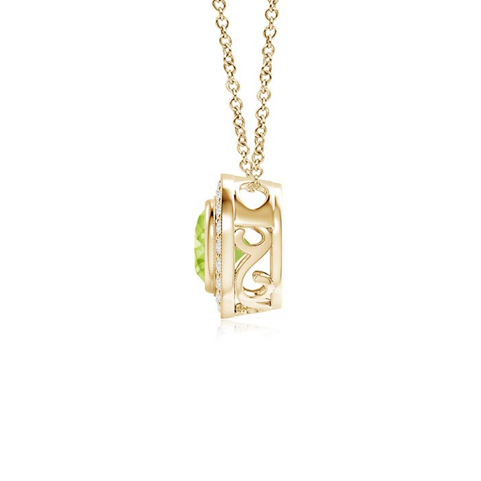 AA - Peridot / 1.11 CT / 14 KT Yellow Gold