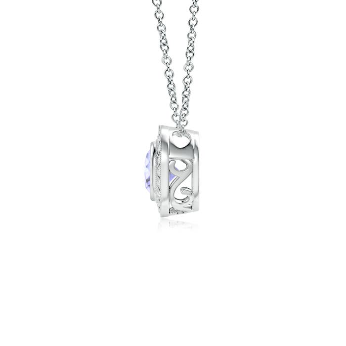 A - Tanzanite / 0.62 CT / 14 KT White Gold