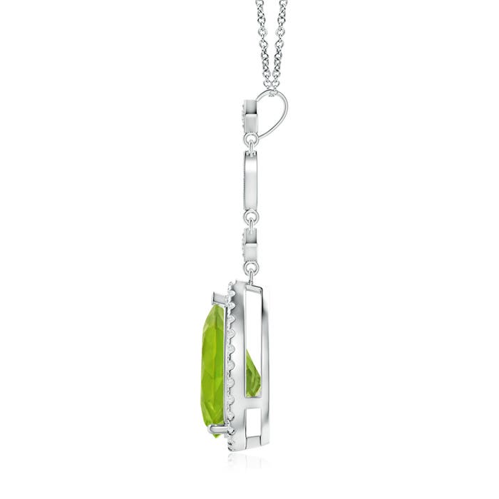 AA - Peridot / 3.66 CT / 14 KT White Gold