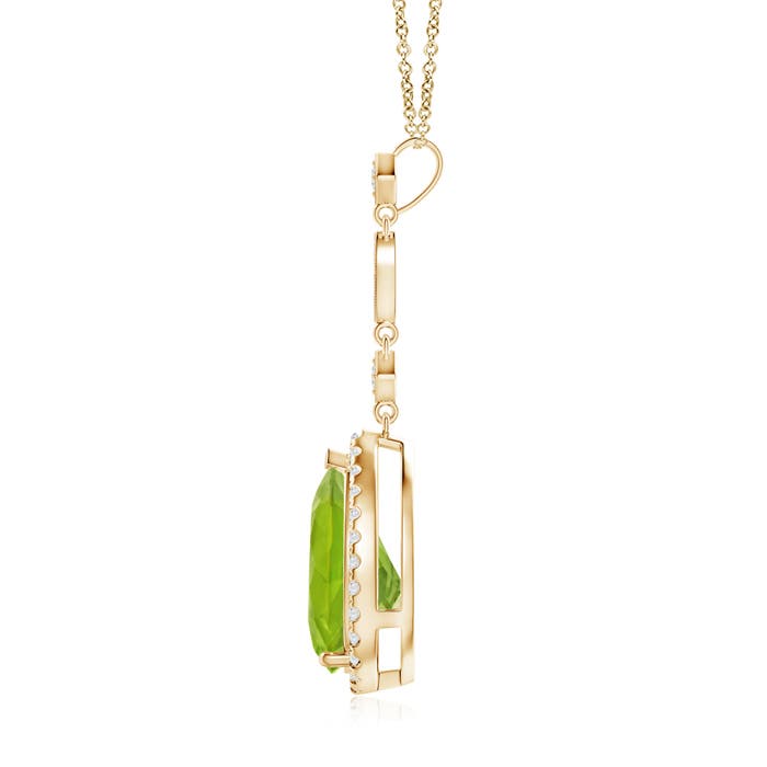 AA - Peridot / 3.66 CT / 14 KT Yellow Gold