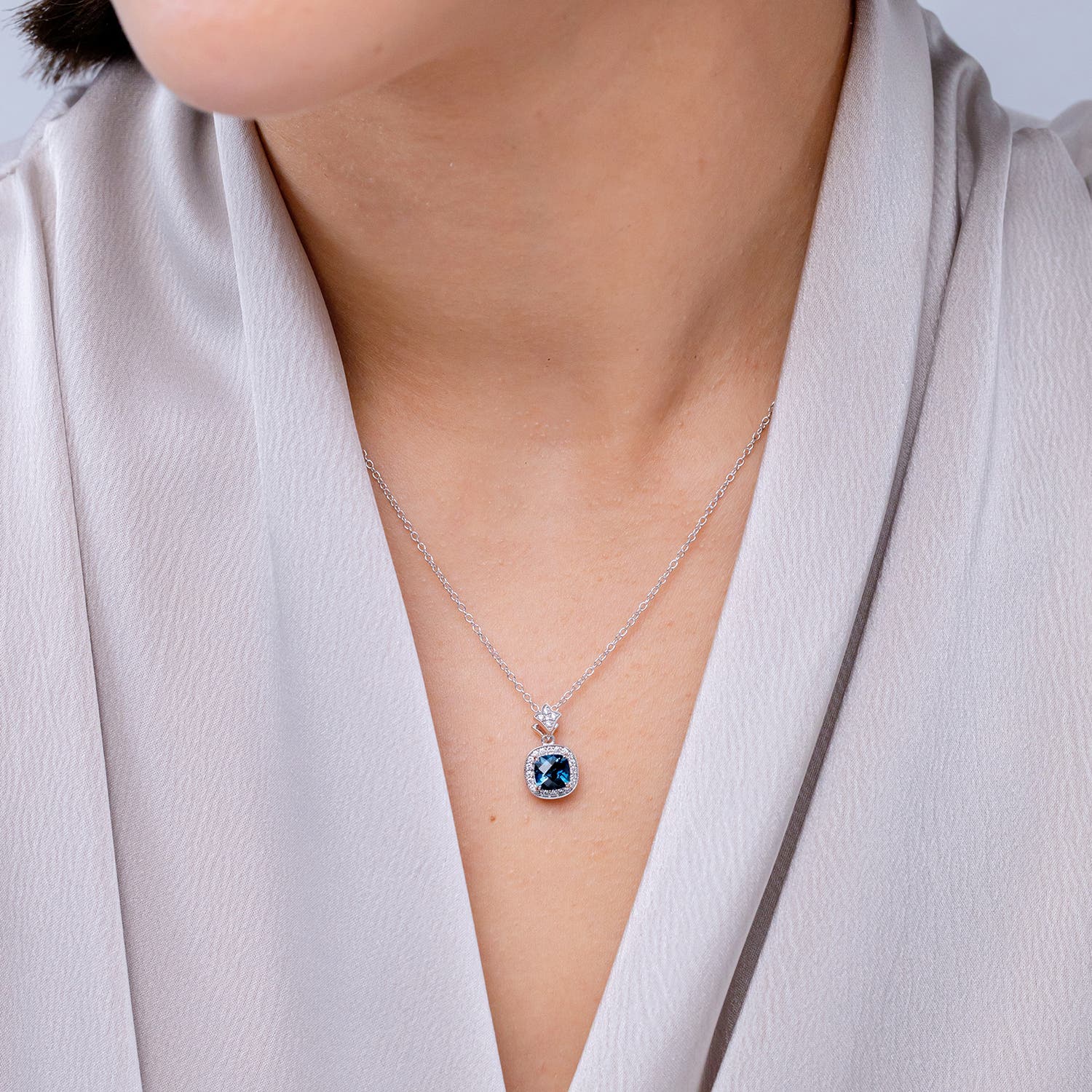 SP0731LBTD lifestyle image - lifestyle 3