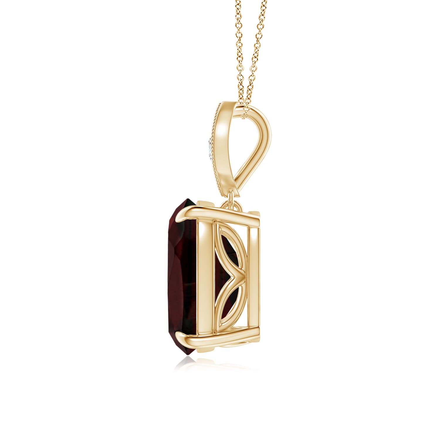 A - Garnet / 3.4 CT / 14 KT Yellow Gold