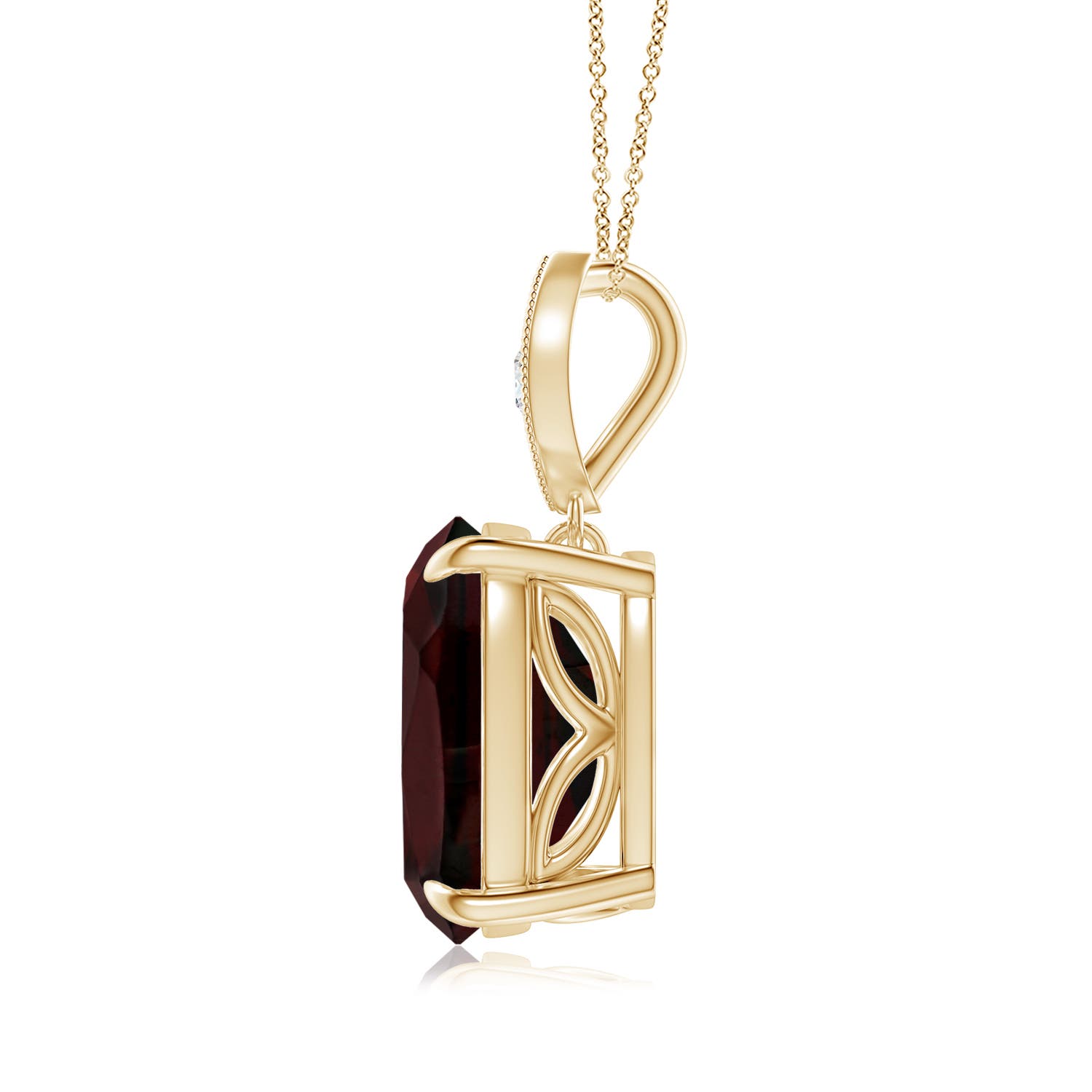 A - Garnet / 4.57 CT / 14 KT Yellow Gold