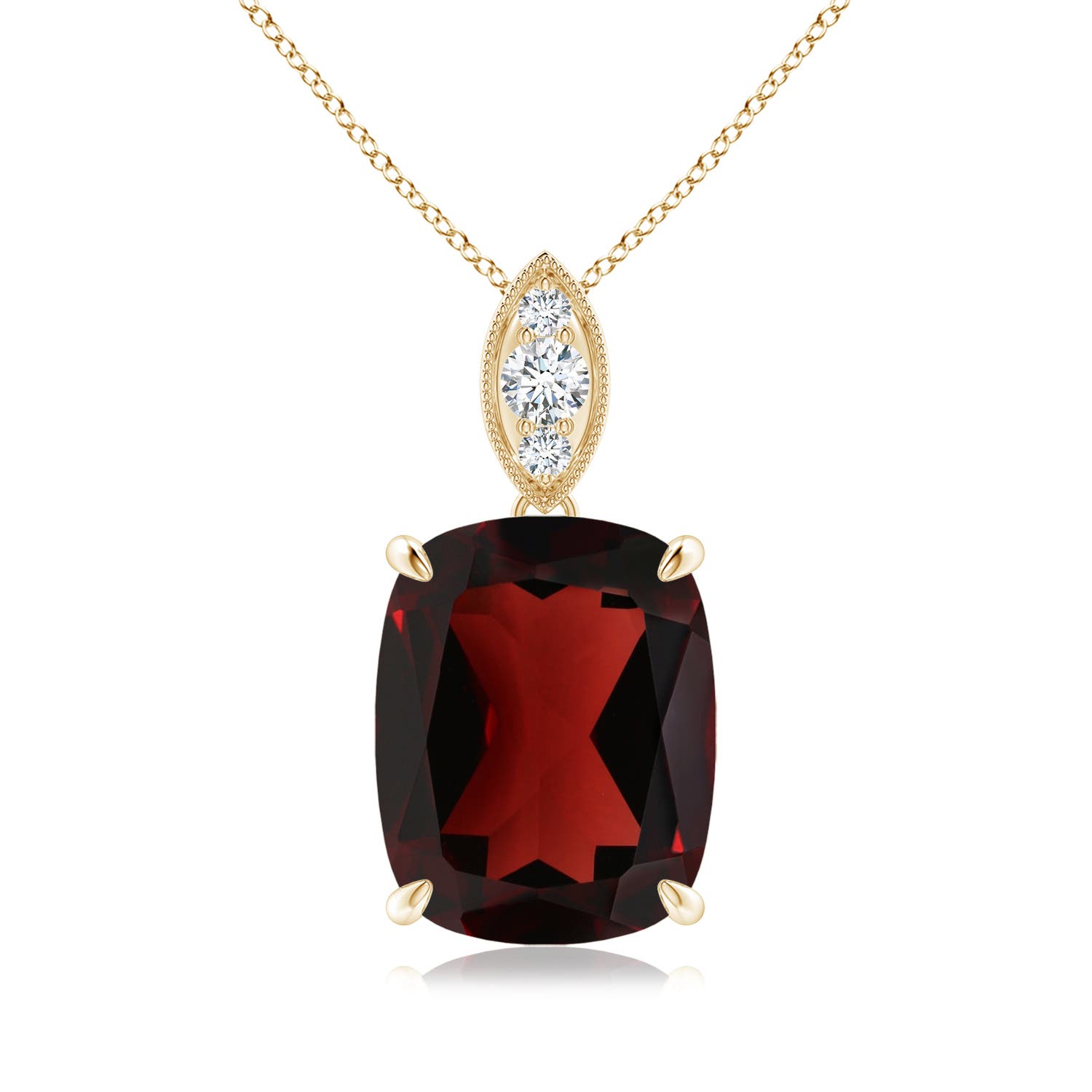 AA - Garnet / 4.57 CT / 14 KT Yellow Gold