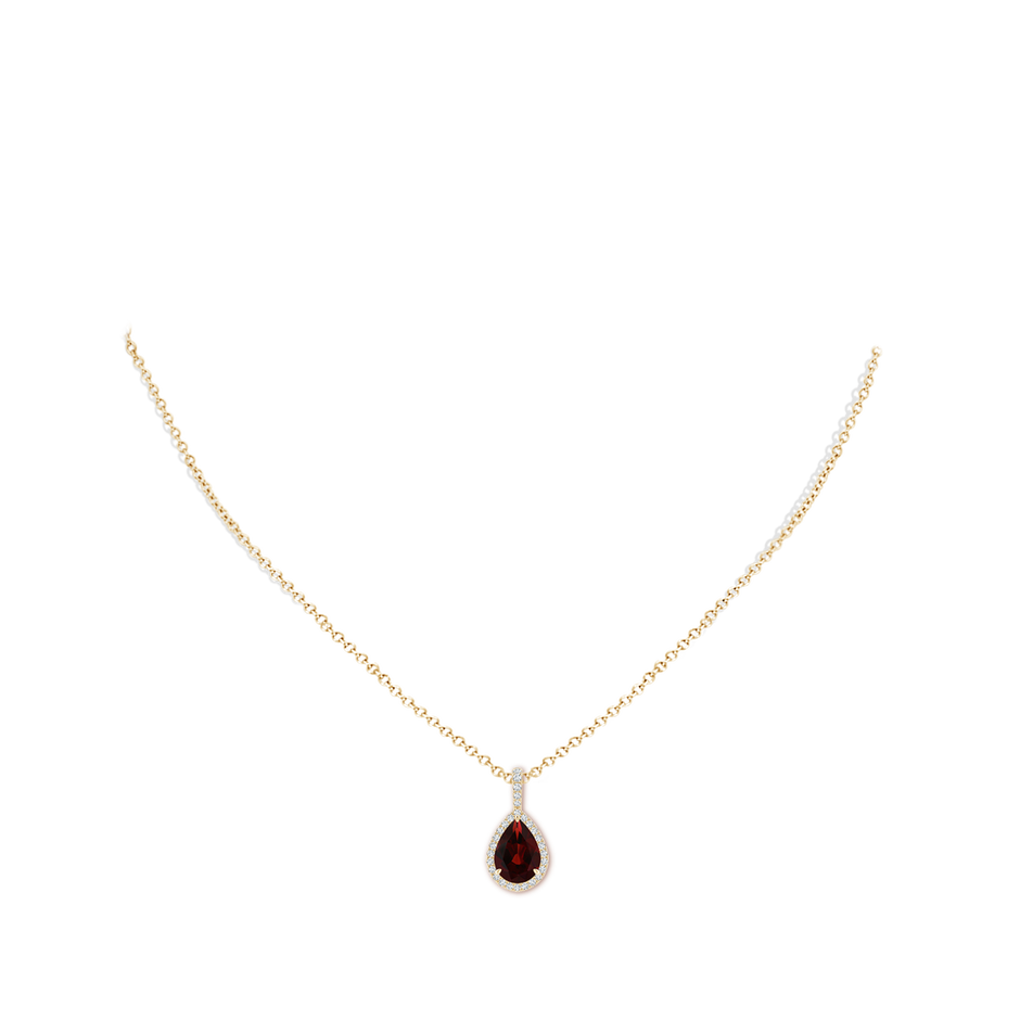 10x7mm AA Claw-Set Garnet Teardrop Halo Pendant in Yellow Gold pen