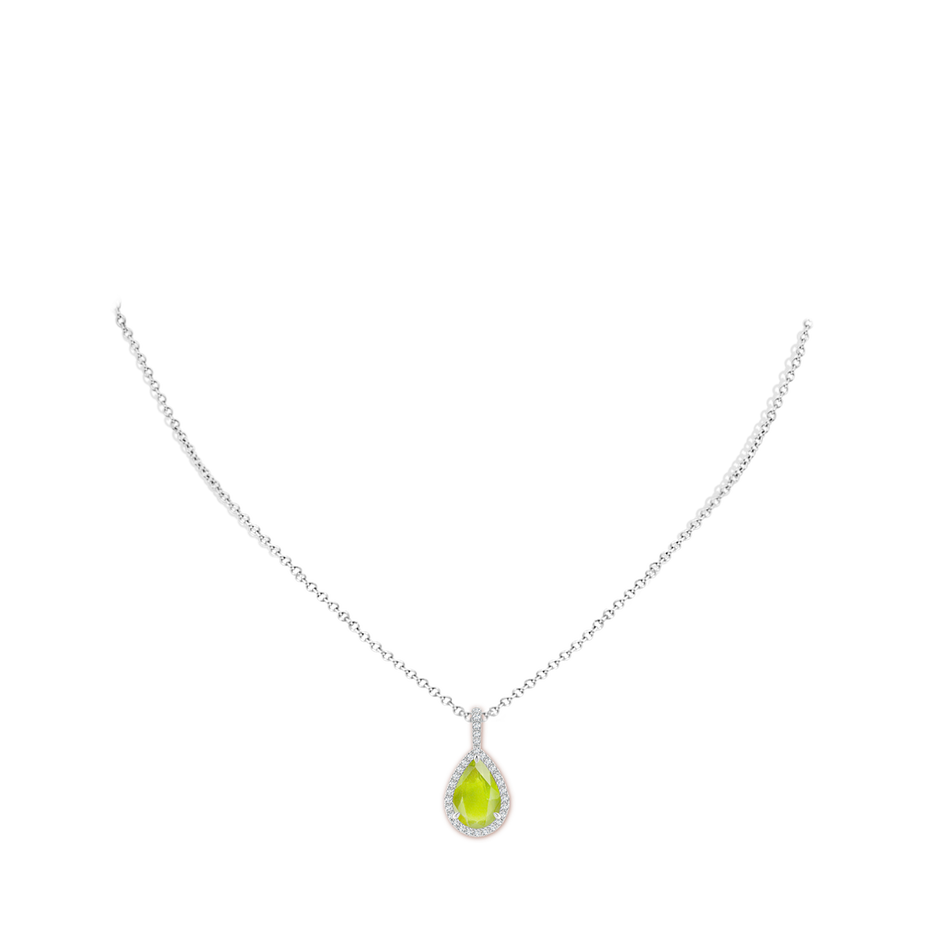 12x8mm A Peridot Teardrop Pendant with Diamond Halo in White Gold pen