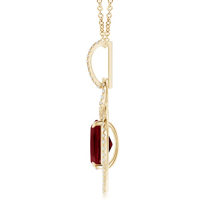 AA - Garnet / 3.65 CT / 14 KT Yellow Gold