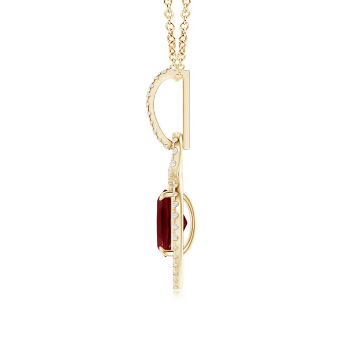 AA - Garnet / 1.84 CT / 14 KT Yellow Gold