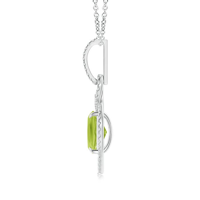 AA - Peridot / 2.37 CT / 14 KT White Gold