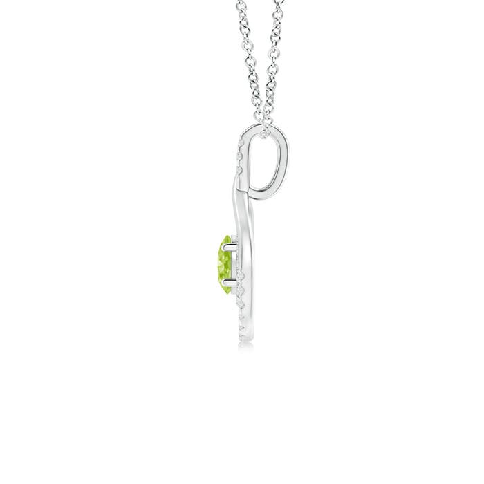 AA - Peridot / 0.75 CT / 14 KT White Gold