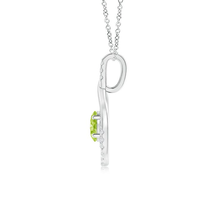 AA - Peridot / 1.27 CT / 14 KT White Gold