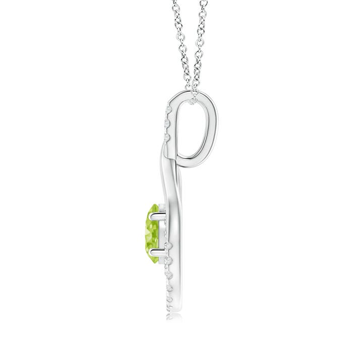 AA - Peridot / 1.83 CT / 14 KT White Gold