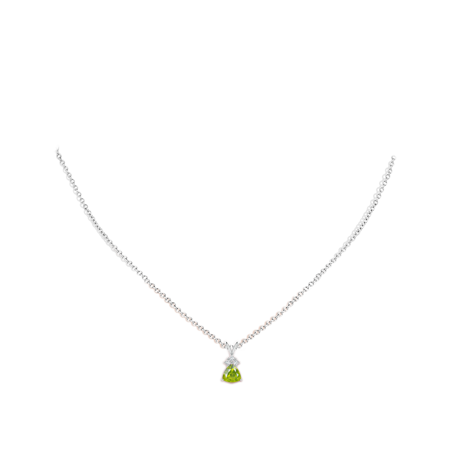 6mm AA Trillion Peridot Solitaire Pendant with Trio Diamonds in White Gold body-neck