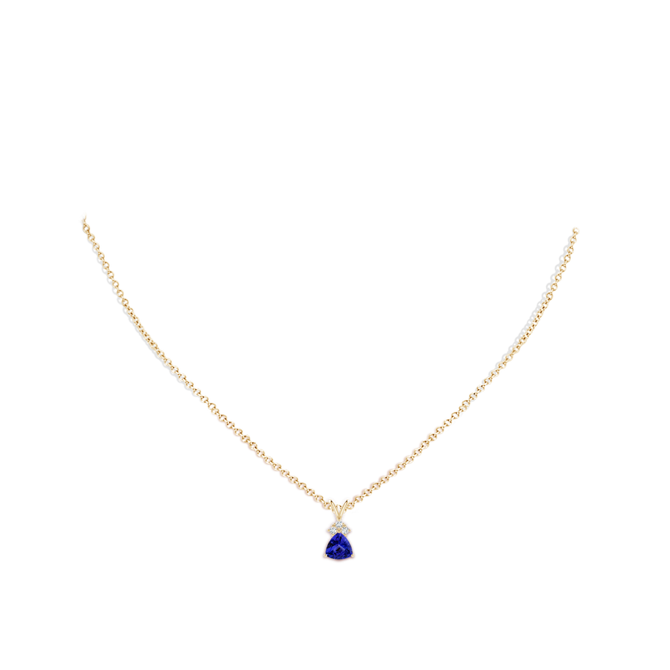 6mm AAAA Trillion Tanzanite Solitaire Pendant with Trio Diamonds in Yellow Gold body-neck