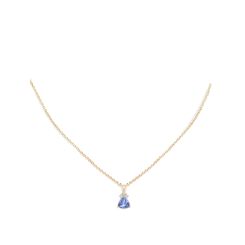 7mm A Trillion Tanzanite Solitaire Pendant with Trio Diamonds in Yellow Gold body-neck