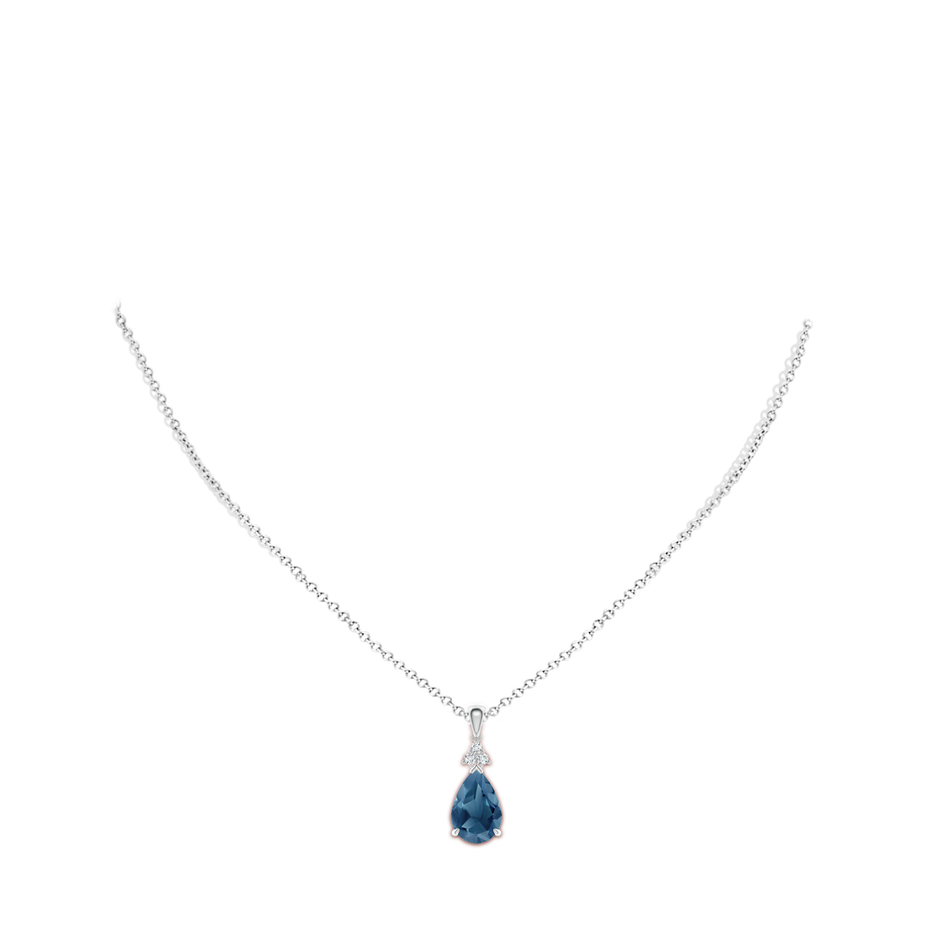 12x8mm A Claw-Set London Blue Topaz Drop Pendant with Trio Diamonds in P950 Platinum pen