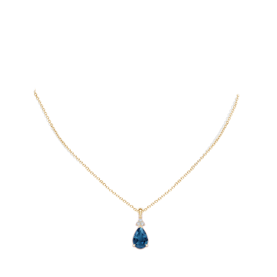 12x8mm AA Claw-Set London Blue Topaz Drop Pendant with Trio Diamonds in 18K Yellow Gold pen