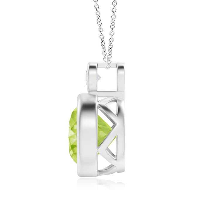 AA - Peridot / 3.56 CT / 14 KT White Gold