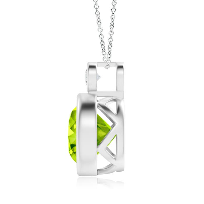 AAA - Peridot / 3.56 CT / 14 KT White Gold