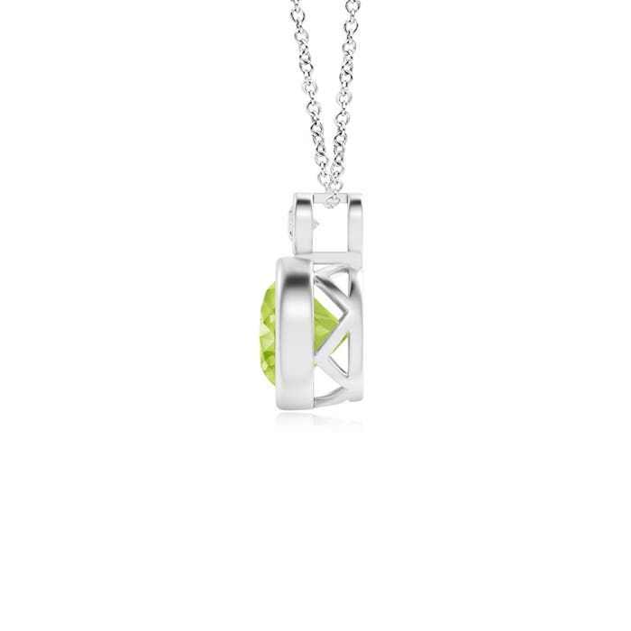 AA - Peridot / 0.99 CT / 14 KT White Gold