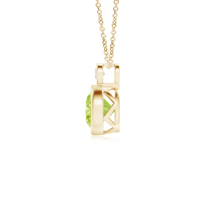 AA - Peridot / 0.99 CT / 14 KT Yellow Gold