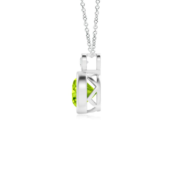 AAA - Peridot / 0.99 CT / 14 KT White Gold