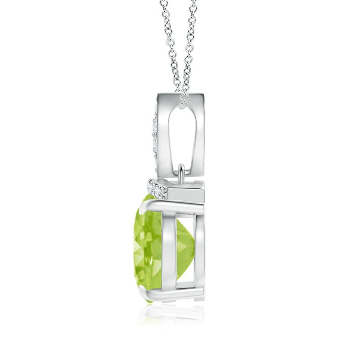 AA - Peridot / 2.69 CT / 14 KT White Gold