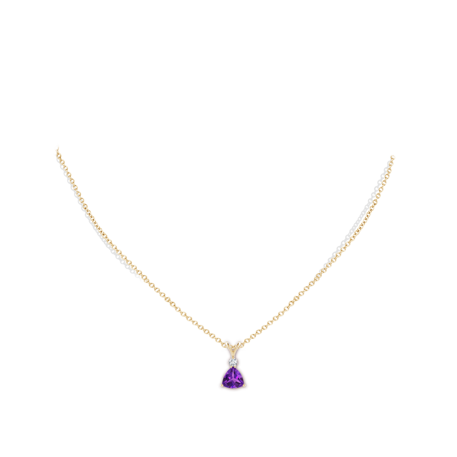 7mm AAAA Trillion Amethyst Solitaire Pendant with Diamond in Yellow Gold pen