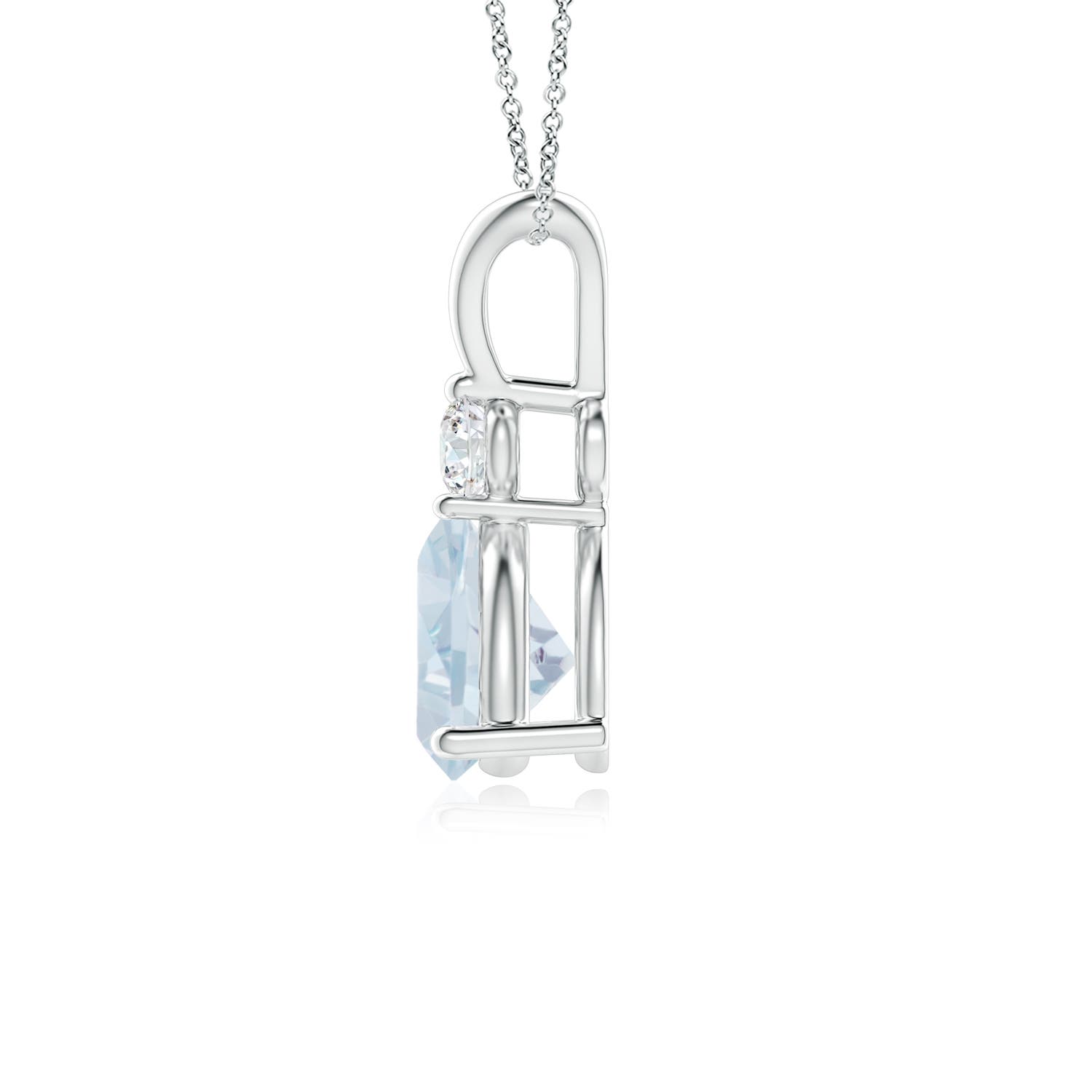 A - Aquamarine / 0.68 CT / 14 KT White Gold