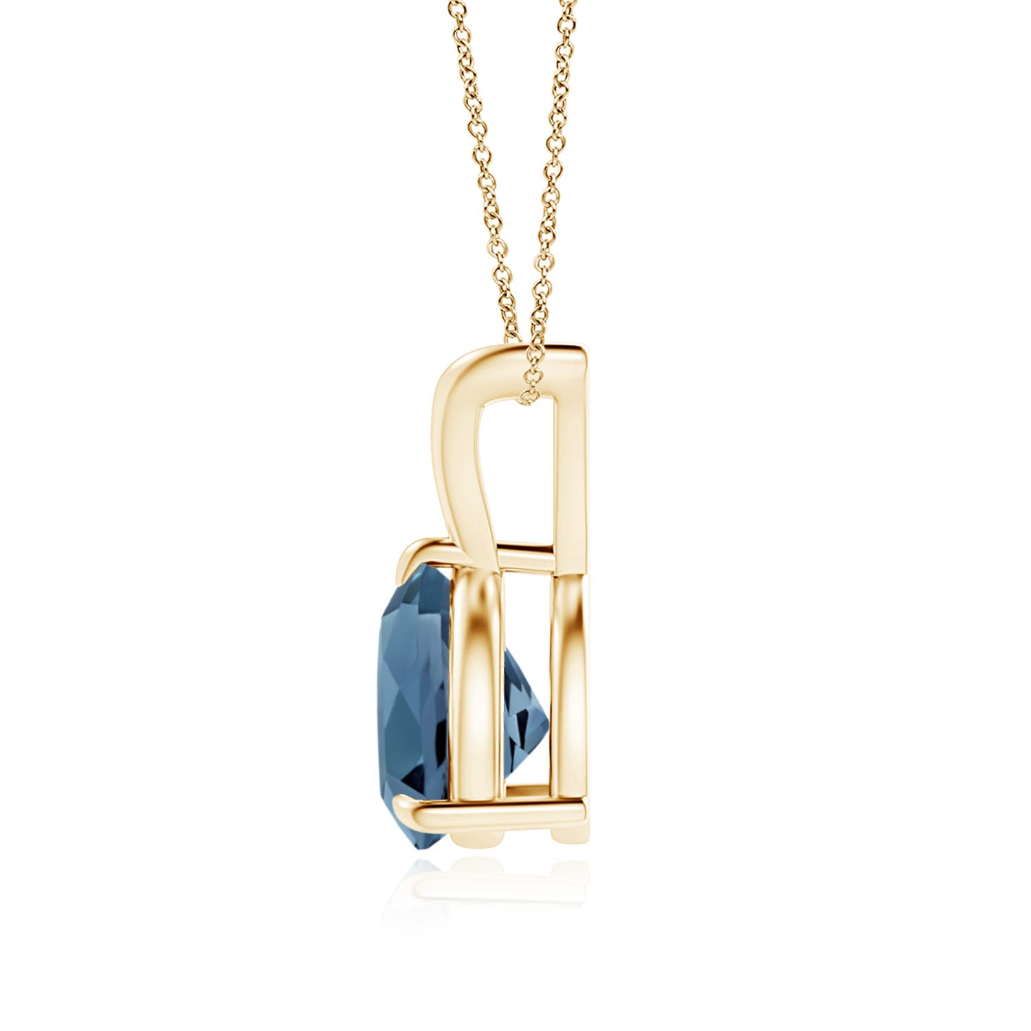 A - London Blue Topaz / 2.2 CT / 14 KT Yellow Gold