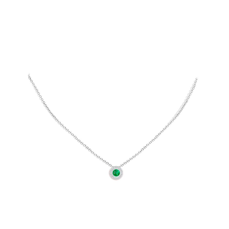 5mm AAA Round Bezel-Set Emerald Pendant with Diamond Halo in P950 Platinum pen