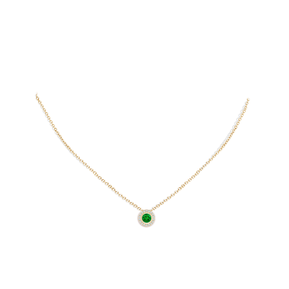 5mm AAAA Round Bezel-Set Emerald Pendant with Diamond Halo in Yellow Gold pen