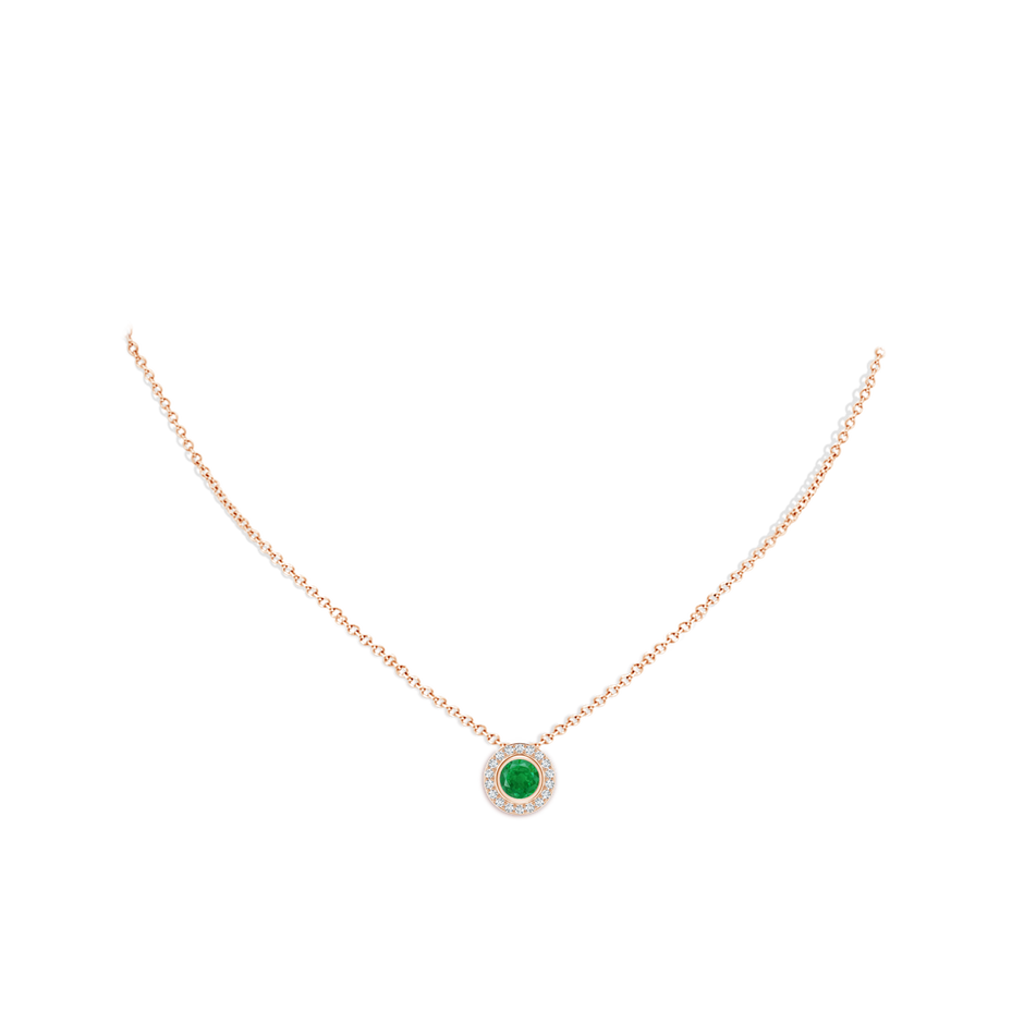 6mm AA Round Bezel-Set Emerald Pendant with Diamond Halo in Rose Gold pen