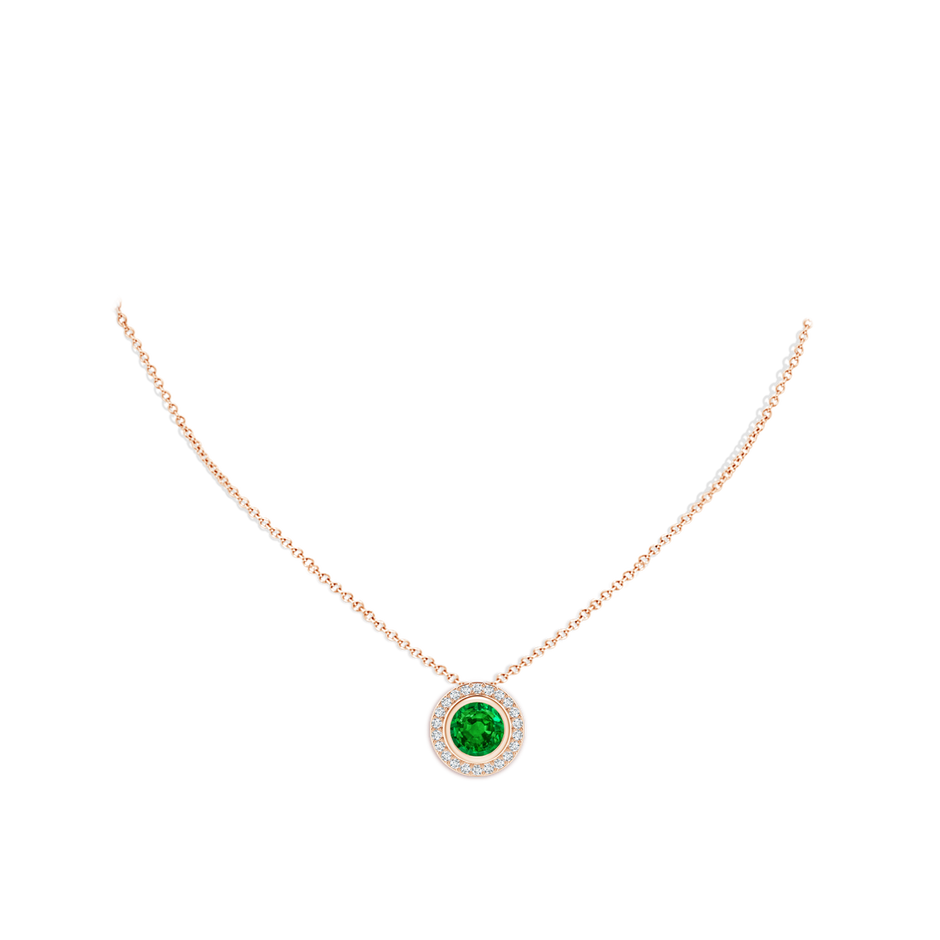 9mm AAAA Round Bezel-Set Emerald Pendant with Diamond Halo in Rose Gold pen
