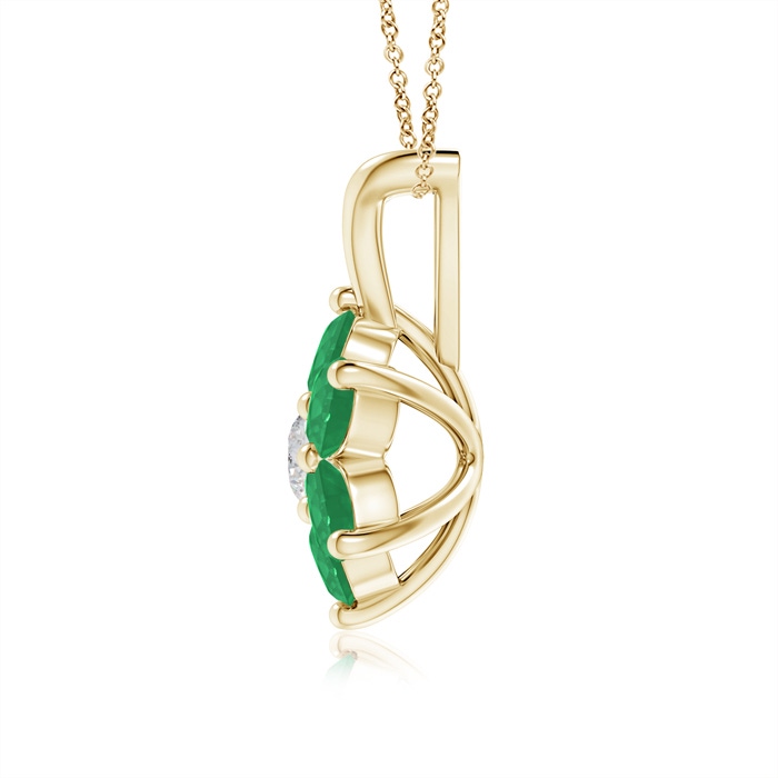 2.5mm A Classic Six Petal Emerald Flower Pendant with Diamond in Yellow Gold product image