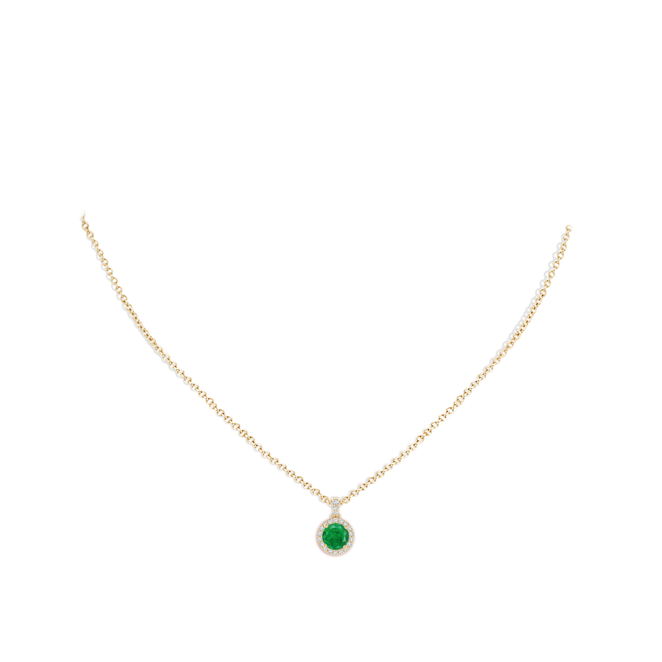 6mm AA Round Emerald Dangle Pendant with Diamond Halo in Yellow Gold pen