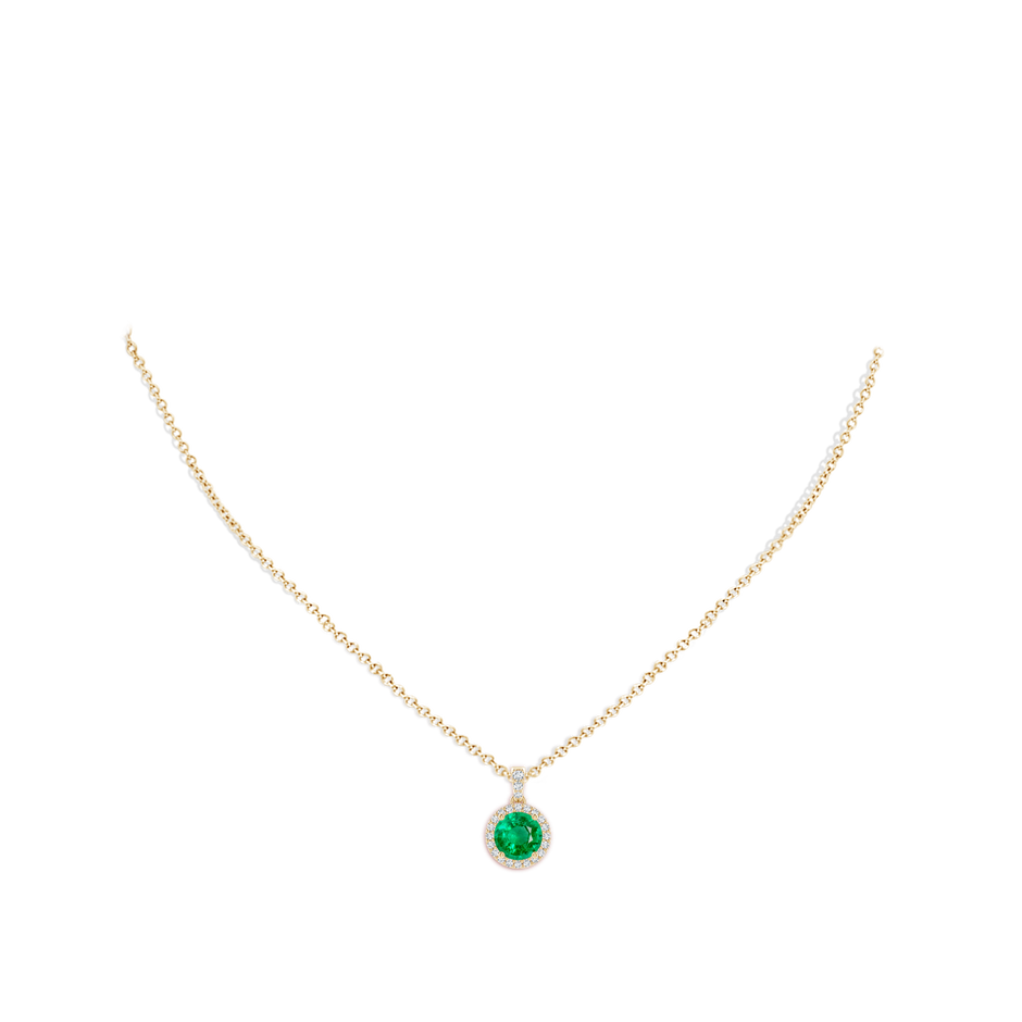 7mm AAA Round Emerald Dangle Pendant with Diamond Halo in Yellow Gold pen
