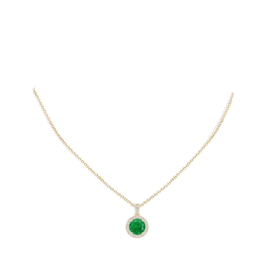 9mm AA Round Emerald Dangle Pendant with Diamond Halo in Yellow Gold pen