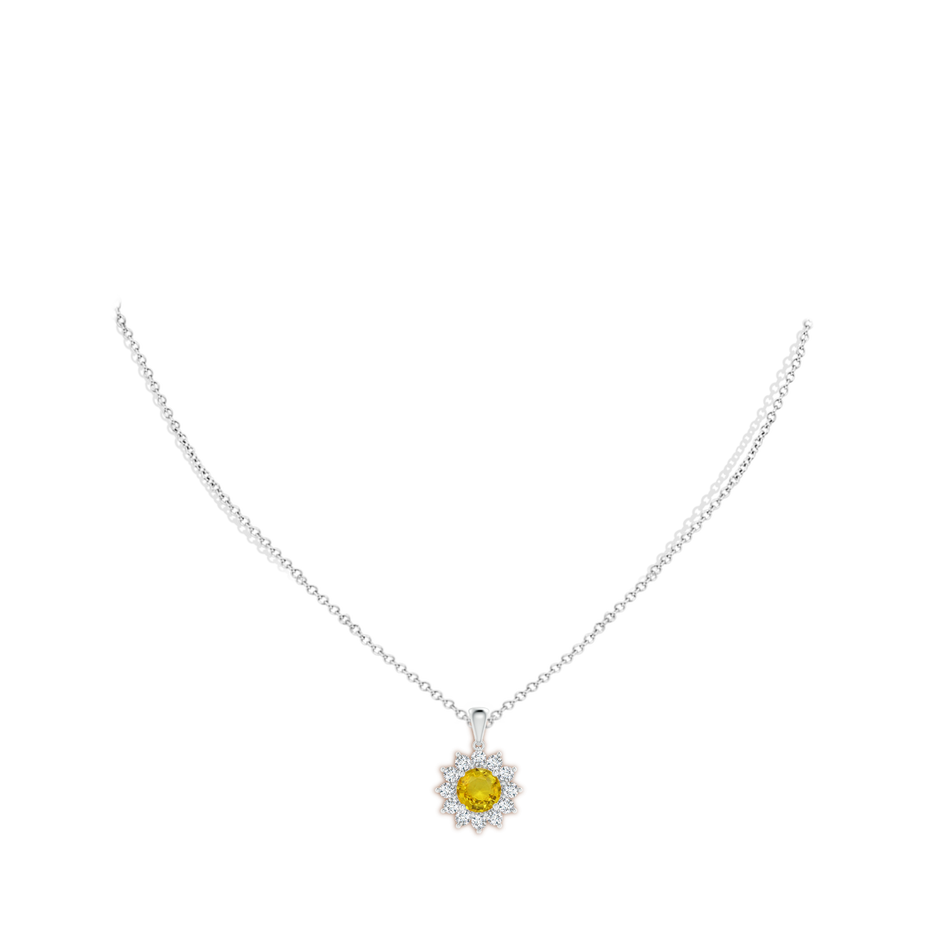 6.97-7.01-4.98mm AAA Round Yellow Sapphire Flower Pendant with Diamond Halo in P950 Platinum pen