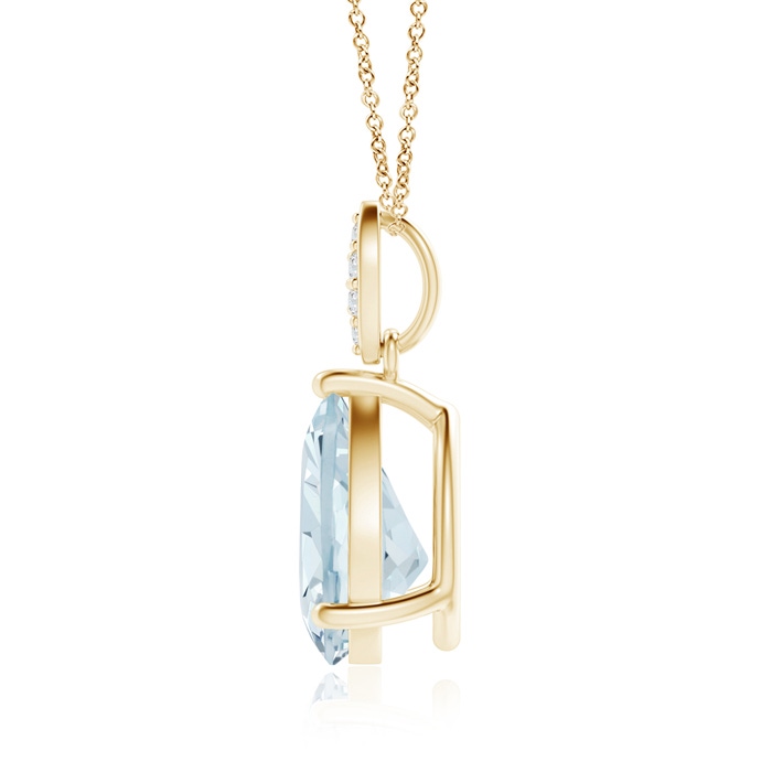10x7mm A Pear-Shaped Aquamarine Pendant with Leaf Bale in Yellow Gold product image