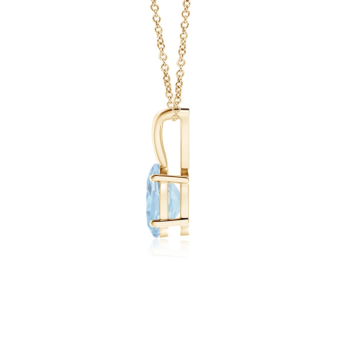 6x4mm A Prong-Set Oval Aquamarine V-Bale Solitaire Pendant in Yellow Gold product image