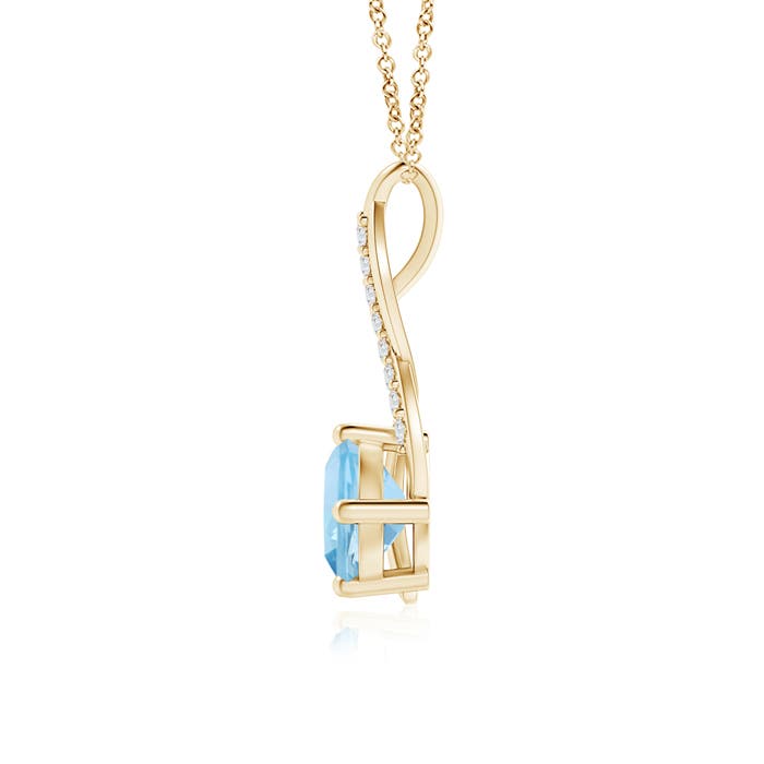 AAA - Aquamarine / 0.98 CT / 14 KT Yellow Gold