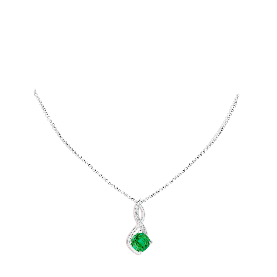 9mm AAA Emerald Infinity Pendant with Diamond Accents in P950 Platinum pen