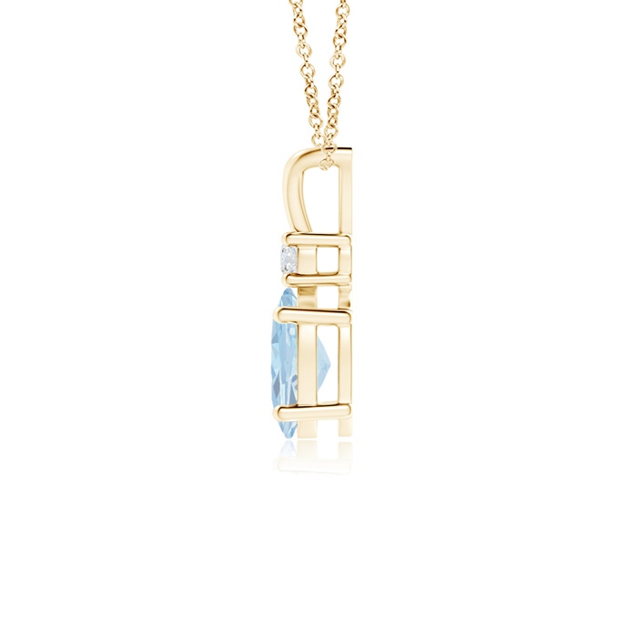 7x5mm A V-Bale Oval Aquamarine Solitaire Pendant with Diamond in Yellow Gold product image